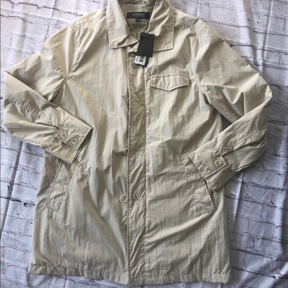 Men’s NWT Kenneth Cole Reaction Trench Coat.
